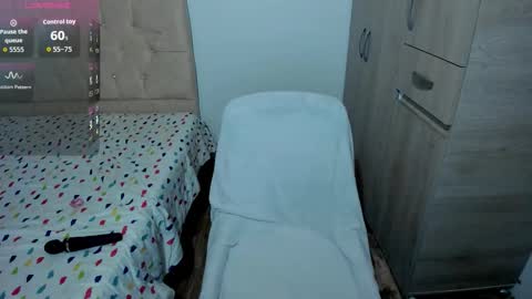 Snapshot of emilypink_1 chatting on 12/16/25, 11:37 Emily online show from 12/16/25, 11:37