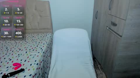 Snapshot of emilypink_1 chatting on 02/11/26, 11:48 Emily online show from 02/11/26, 11:48