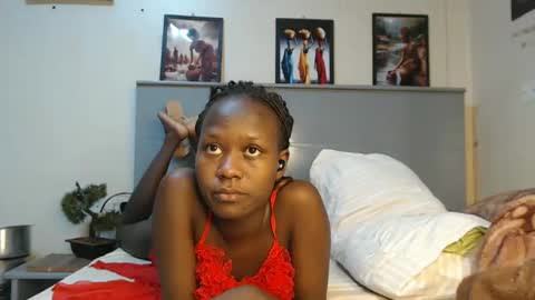 Snapshot of emilyposha chatting on 03/09/25, 12:21 Emilly online show from 03/09/25, 12:21