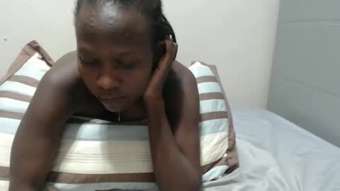 Snapshot of emilyposha chatting on 04/28/26, 09:42 Emilly online show from 04/28/26, 09:42