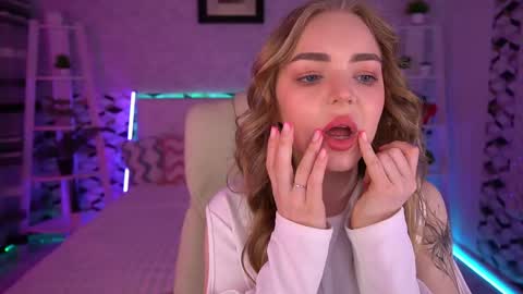  MY NAME IS Emily WELCOME EVERYONE I WILL BE HAPPY TO GIVE YOU WHAT YOU HAVE DREAMED OF FOR SO LONG online show from 05/01/26, 06:40