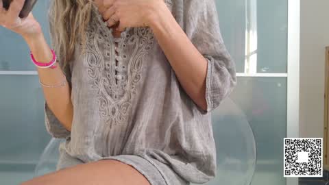 Emily ----  online show from 01/30/25, 08:43