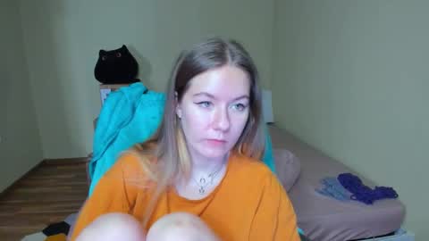 Snapshot of emilyy____ chatting on 02/22/25, 10:40 Emily online show from 02/22/25, 10:40
