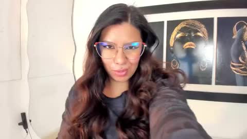 Snapshot of emilyy_cooperr chatting on 11/18/25, 12:09 emilyy_cooperr online show from 11/18/25, 12:09