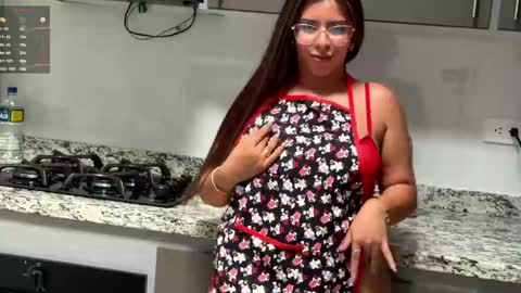 Snapshot of emilyy_cooperr chatting on 05/08/26, 02:00 emilyy_cooperr online show from 05/08/26, 02:00