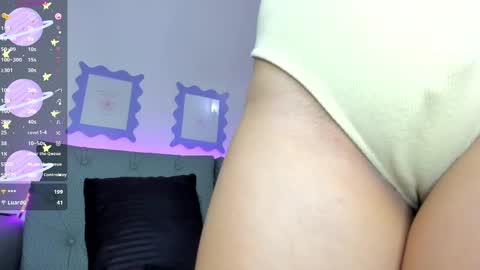 Snapshot of emilyy_kim chatting on 03/09/25, 04:05 emilyy_kim online show from 03/09/25, 04:05