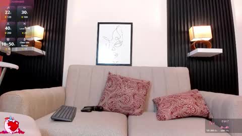 Snapshot of emilyy_kim chatting on 10/12/25, 10:09 emilyy_kim online show from 10/12/25, 10:09