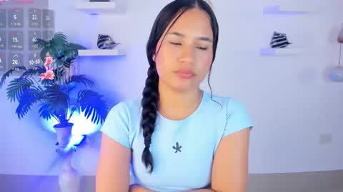 emilyy_kim online show from 01/12/26, 06:46