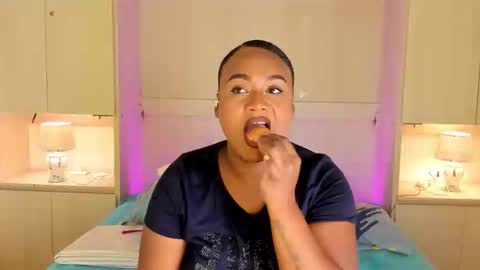 Emily online show from 02/05/26, 08:02