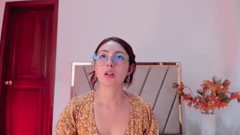 Snapshot of emilyywatson chatting on 01/30/25, 05:39 Emilyy Watson online show from 01/30/25, 05:39