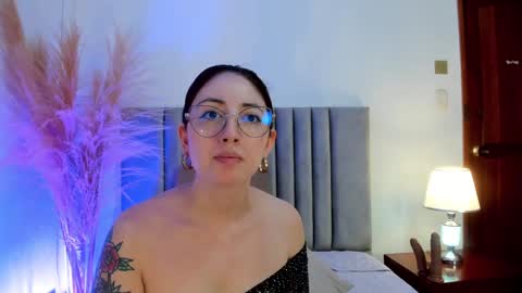 Snapshot of emilyywatson chatting on 01/31/25, 11:46 Emilyy Watson online show from 01/31/25, 11:46