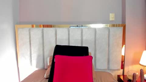 Emilyy Watson online show from 01/11/26, 12:04