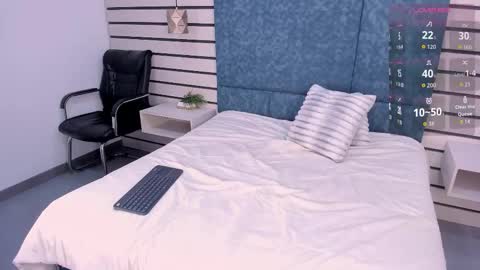 Emily  online show from 09/08/25, 02:38