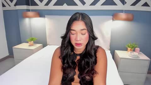 Emily  online show from 11/17/25, 01:06