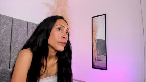 Snapshot of emliy_smith chatting on 08/04/26, 07:27 Emily online show from 08/04/26, 07:27