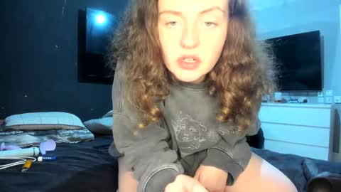 emliyjamesmjb online show from 12/28/24, 05:14