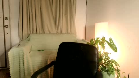 Snapshot of emma______1996 chatting on 07/09/26, 05:44 emma______1996 online show from 07/09/26, 05:44
