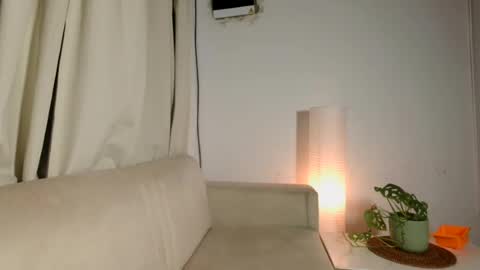 Snapshot of emma______1996 chatting on 07/22/26, 07:22 emma______1996 online show from 07/22/26, 07:22