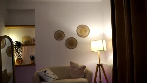 Snapshot of emma__cutiee chatting on 03/03/25, 10:52 Your Emma online show from 03/03/25, 10:52