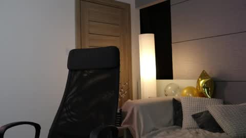 Your Emma online show from 04/14/26, 09:21