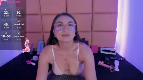 emma__js_ online show from 04/17/26, 10:57