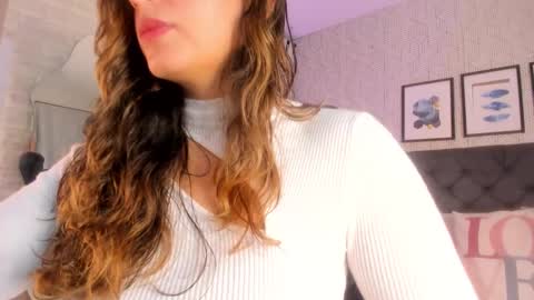 Snapshot of emma__smith01 chatting on 02/05/25, 12:38 Emma online show from 02/05/25, 12:38