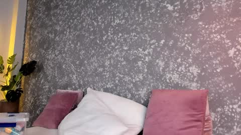 Emma online show from 04/11/26, 07:40