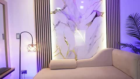 emma__walkerr_ online show from 03/30/26, 07:04