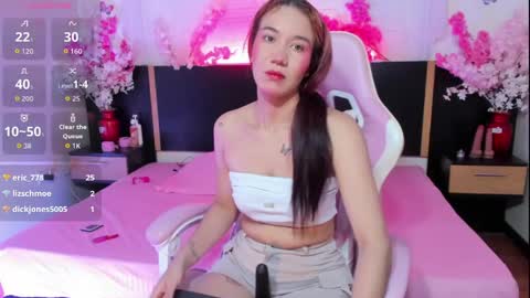 Snapshot of emma_ayala chatting on 05/21/26, 07:10 emma_ayala online show from 05/21/26, 07:10