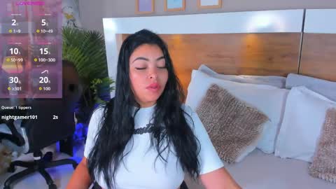 Snapshot of emma_bakker_ chatting on 05/17/26, 08:45 Emma online show from 05/17/26, 08:45