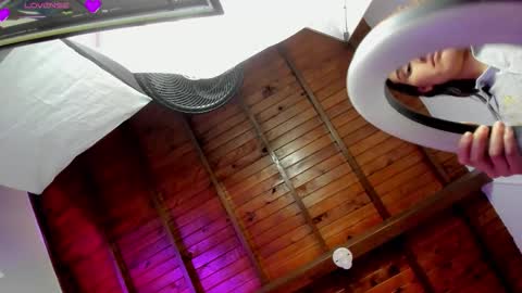 Snapshot of emma_becket01 chatting on 03/03/26, 12:33 emmabecket online show from 03/03/26, 12:33