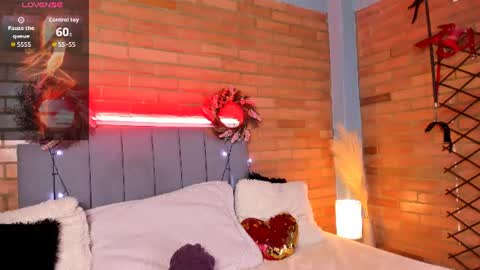 Hey Im EmmaHelp me reach 100 likes online show from 07/16/26, 07:09