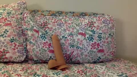 Emma online show from 03/07/25, 03:19