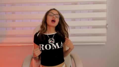 Snapshot of emma_bloom__ chatting on 02/13/25, 08:34 Emma Bloom online show from 02/13/25, 08:34