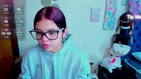 emma_boo_ online show from 12/15/25, 07:40