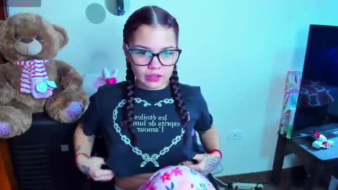 emma_boo_ online show from 04/25/26, 02:58