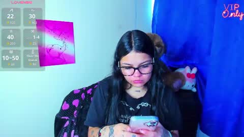 Snapshot of emma_boo_ chatting on 07/03/26, 02:56 emma_boo_ online show from 07/03/26, 02:56