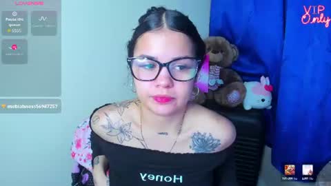 Snapshot of emma_boo_ chatting on 07/20/26, 12:36 emma_boo_ online show from 07/20/26, 12:36