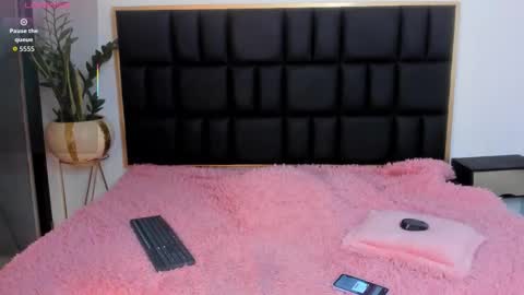 Emma online show from 02/04/26, 03:34