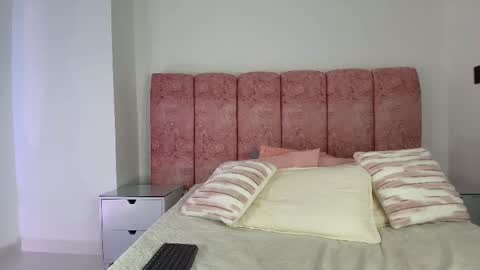 Emma online show from 11/15/25, 03:15