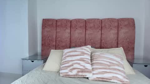 Emma online show from 11/25/25, 03:06