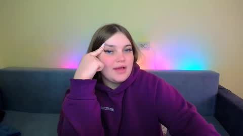 Snapshot of emma_dorn chatting on 02/15/25, 08:22 Eva online show from 02/15/25, 08:22