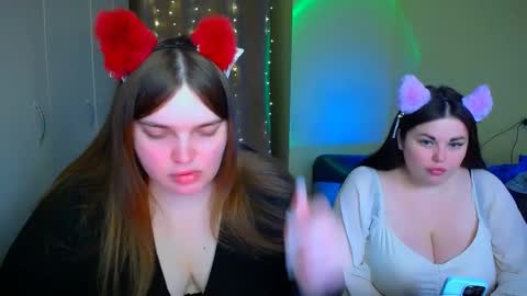 Snapshot of emma_dorn chatting on 11/29/25, 09:01 Eva online show from 11/29/25, 09:01