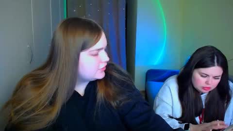 Snapshot of emma_dorn chatting on 11/30/25, 07:23 Eva online show from 11/30/25, 07:23