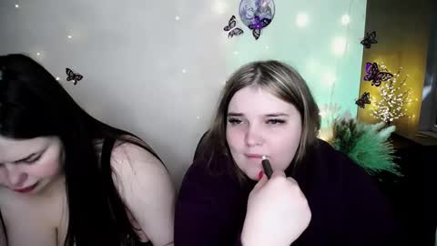 Snapshot of emma_dorn chatting on 02/14/26, 07:16 Eva online show from 02/14/26, 07:16