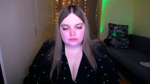 Snapshot of emma_dorn chatting on 06/09/26, 07:03 Eva online show from 06/09/26, 07:03