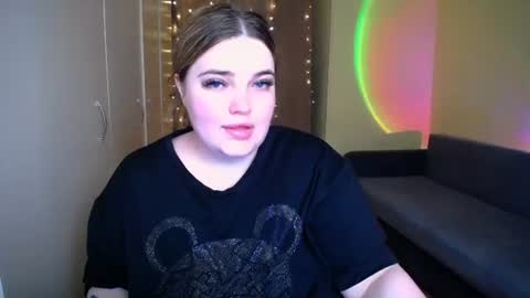 Snapshot of emma_dorn chatting on 06/24/26, 11:53 Eva online show from 06/24/26, 11:53
