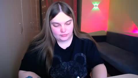 Snapshot of emma_dorn chatting on 07/18/26, 09:13 Eva online show from 07/18/26, 09:13