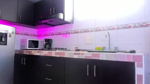 Emma online show from 10/27/25, 01:48