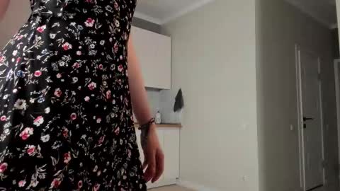 Snapshot of emma_flin chatting on 11/14/25, 03:16 Emma online show from 11/14/25, 03:16